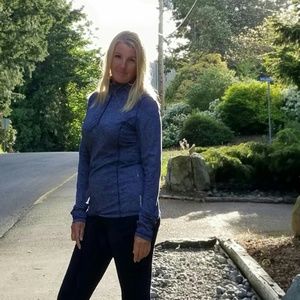 Meet your Posher, Lorraine